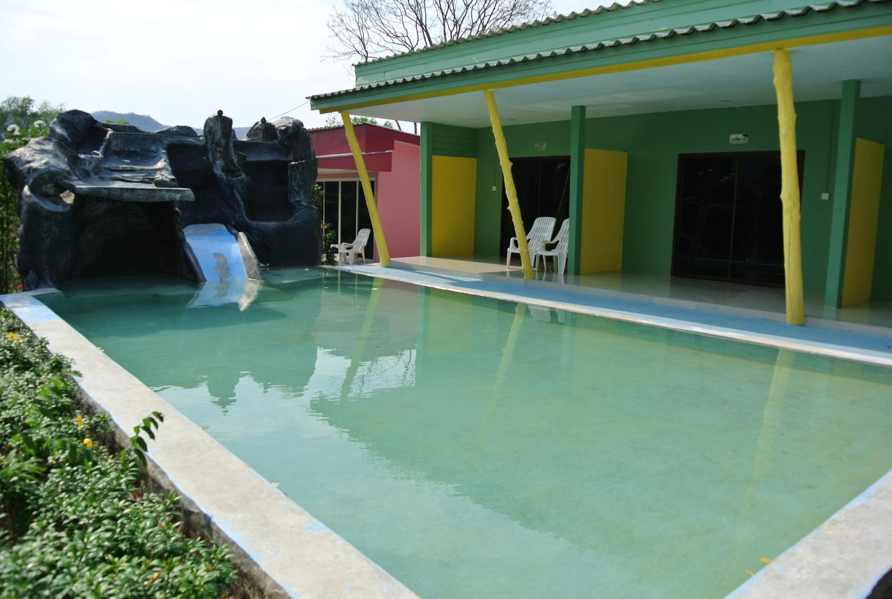 Baanraisooksangchan Kaeng Krachan Exteriér fotografie