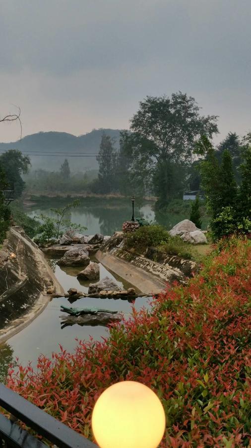 Baanraisooksangchan Kaeng Krachan Exteriér fotografie